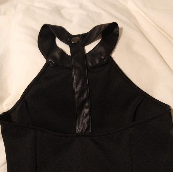Dress - Picture 2 of 4